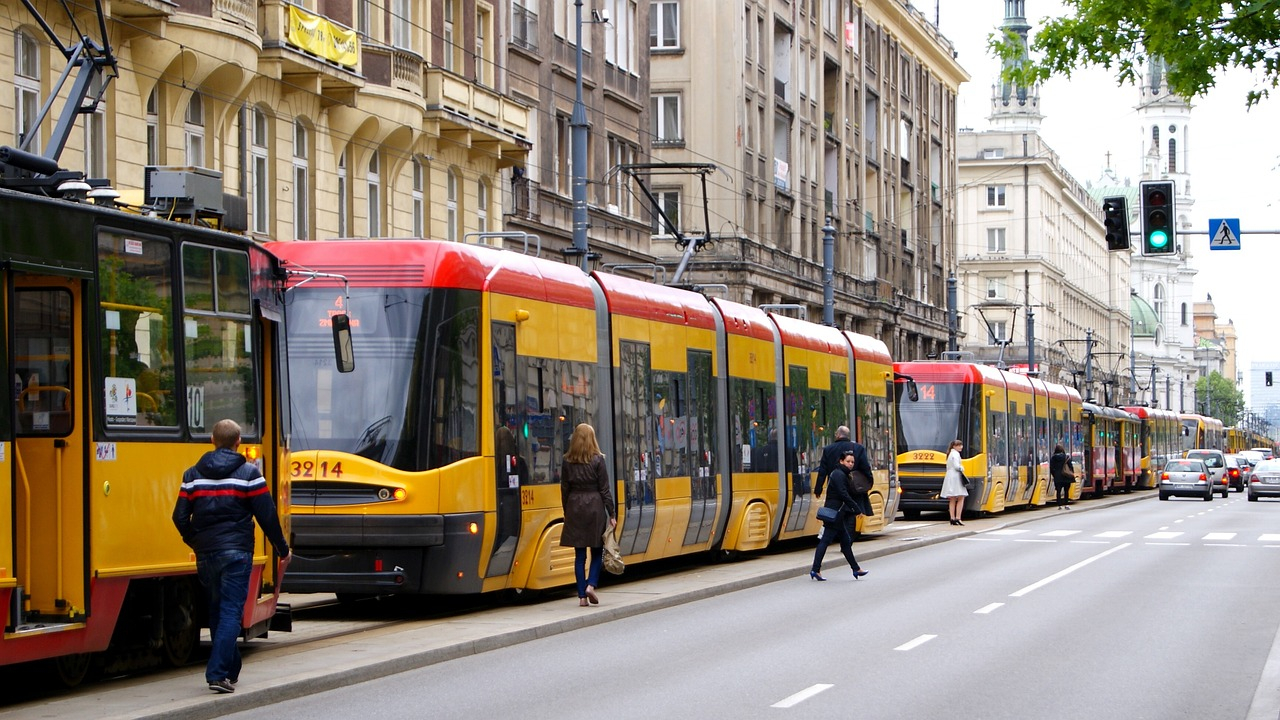 Tramwaj potrÄciÅ rowerzystÄ